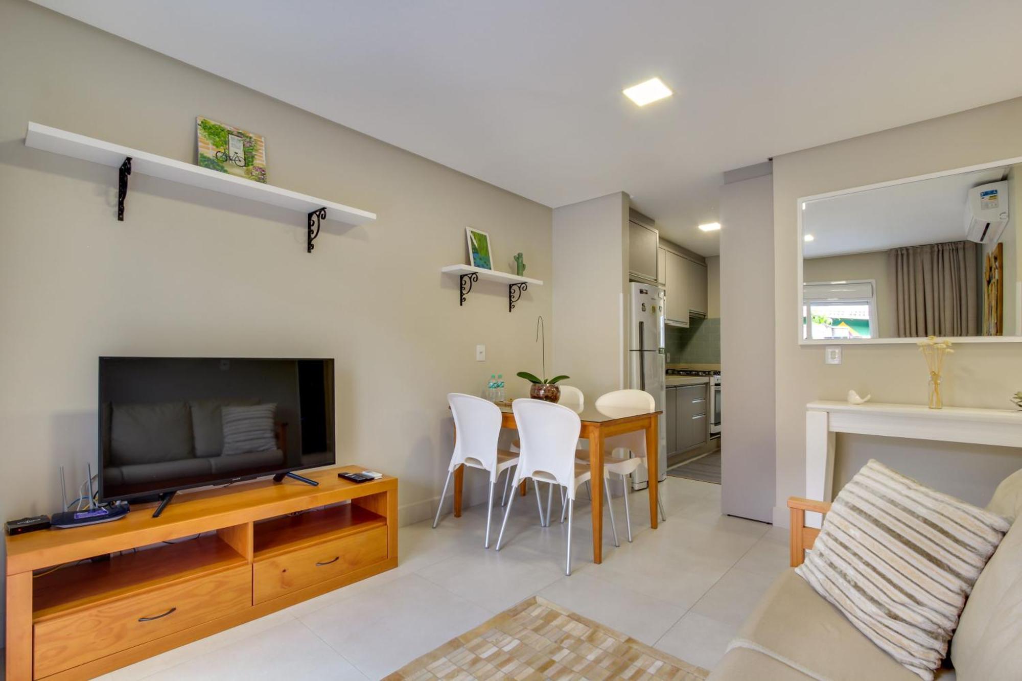דירות בומבינאס Residencial Casa Flora מראה חיצוני תמונה