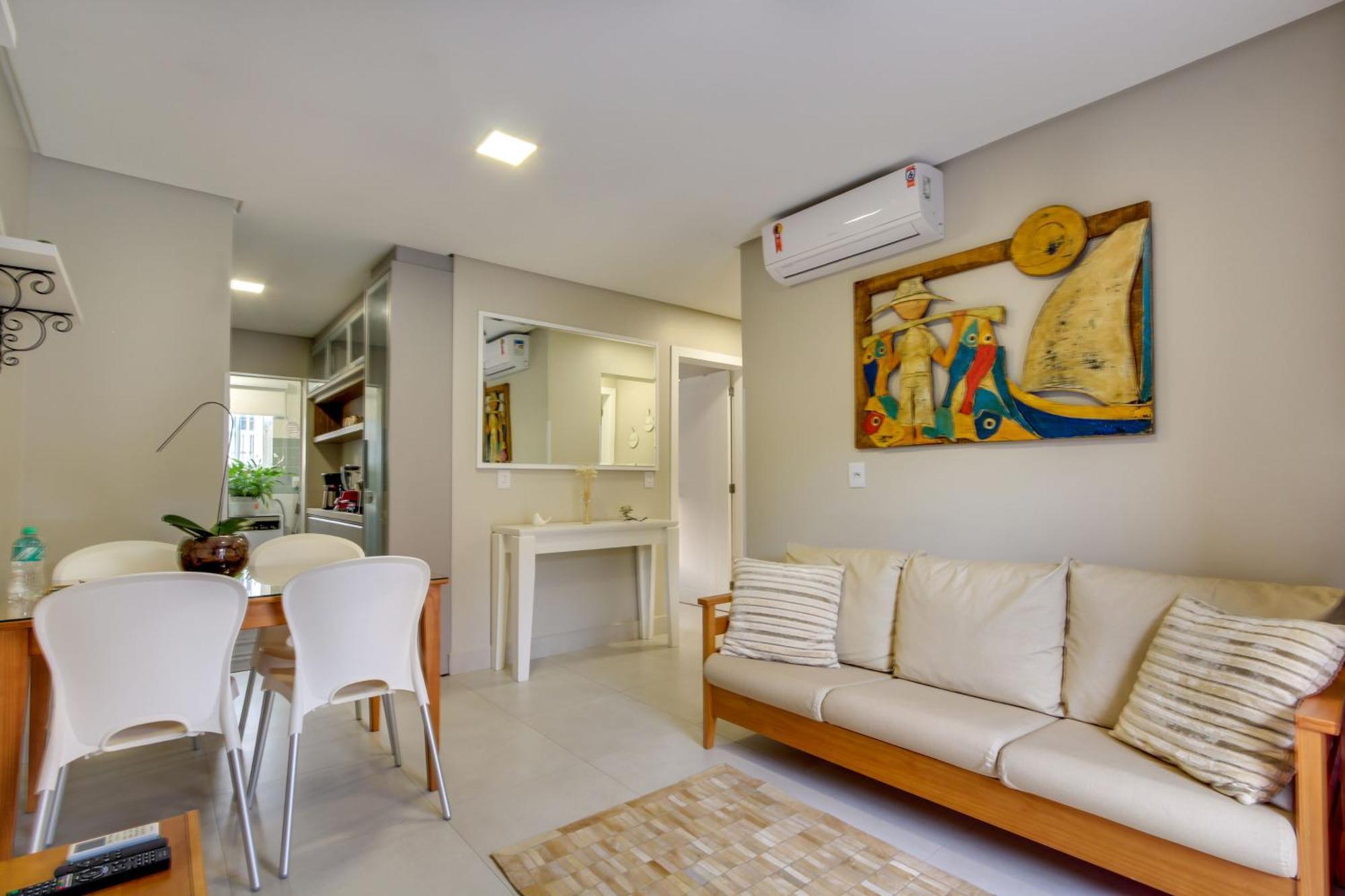 דירות בומבינאס Residencial Casa Flora מראה חיצוני תמונה