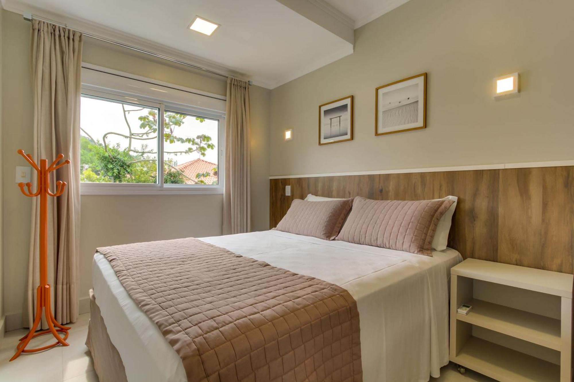 דירות בומבינאס Residencial Casa Flora מראה חיצוני תמונה