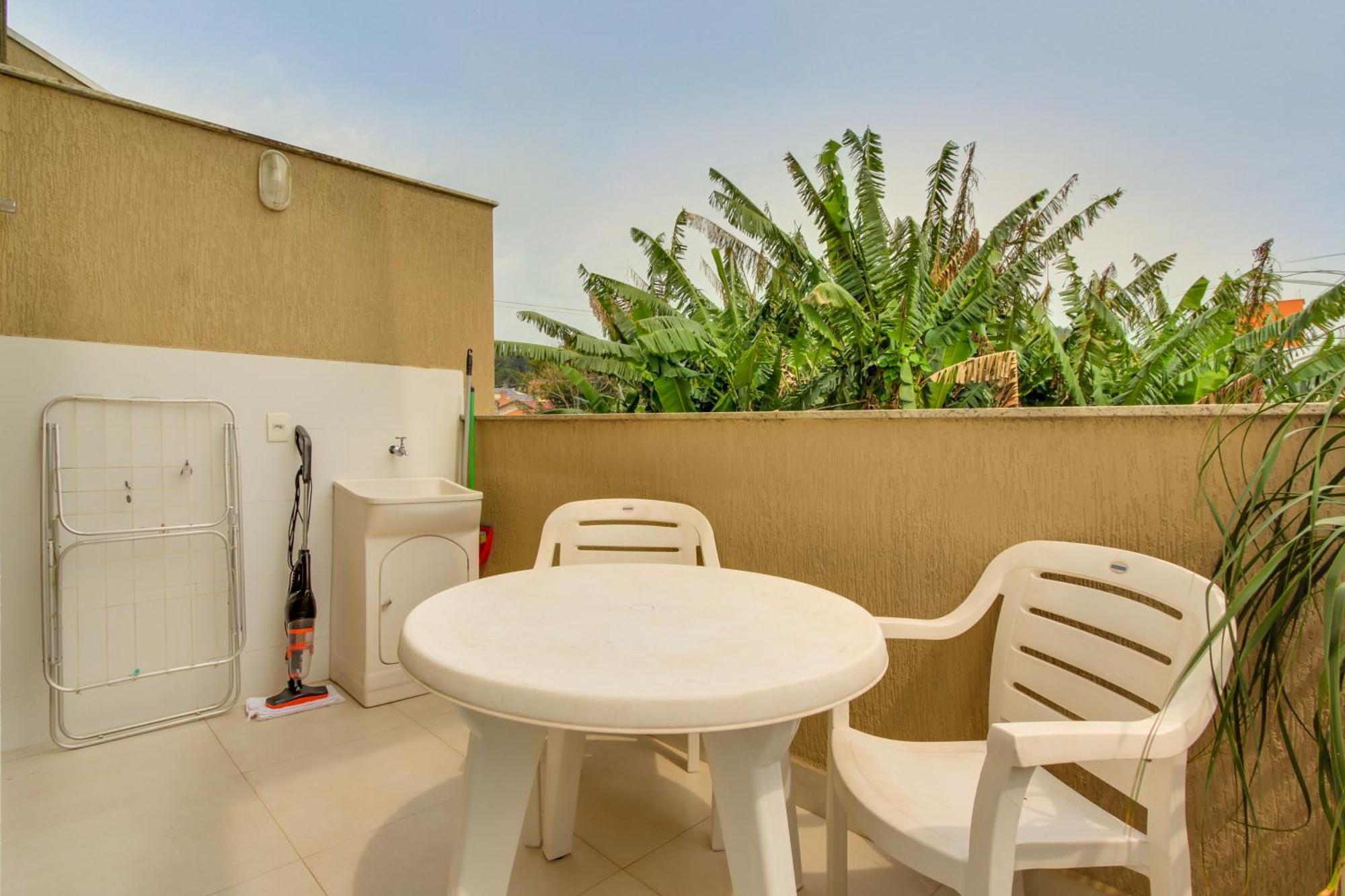 דירות בומבינאס Residencial Casa Flora חדר תמונה