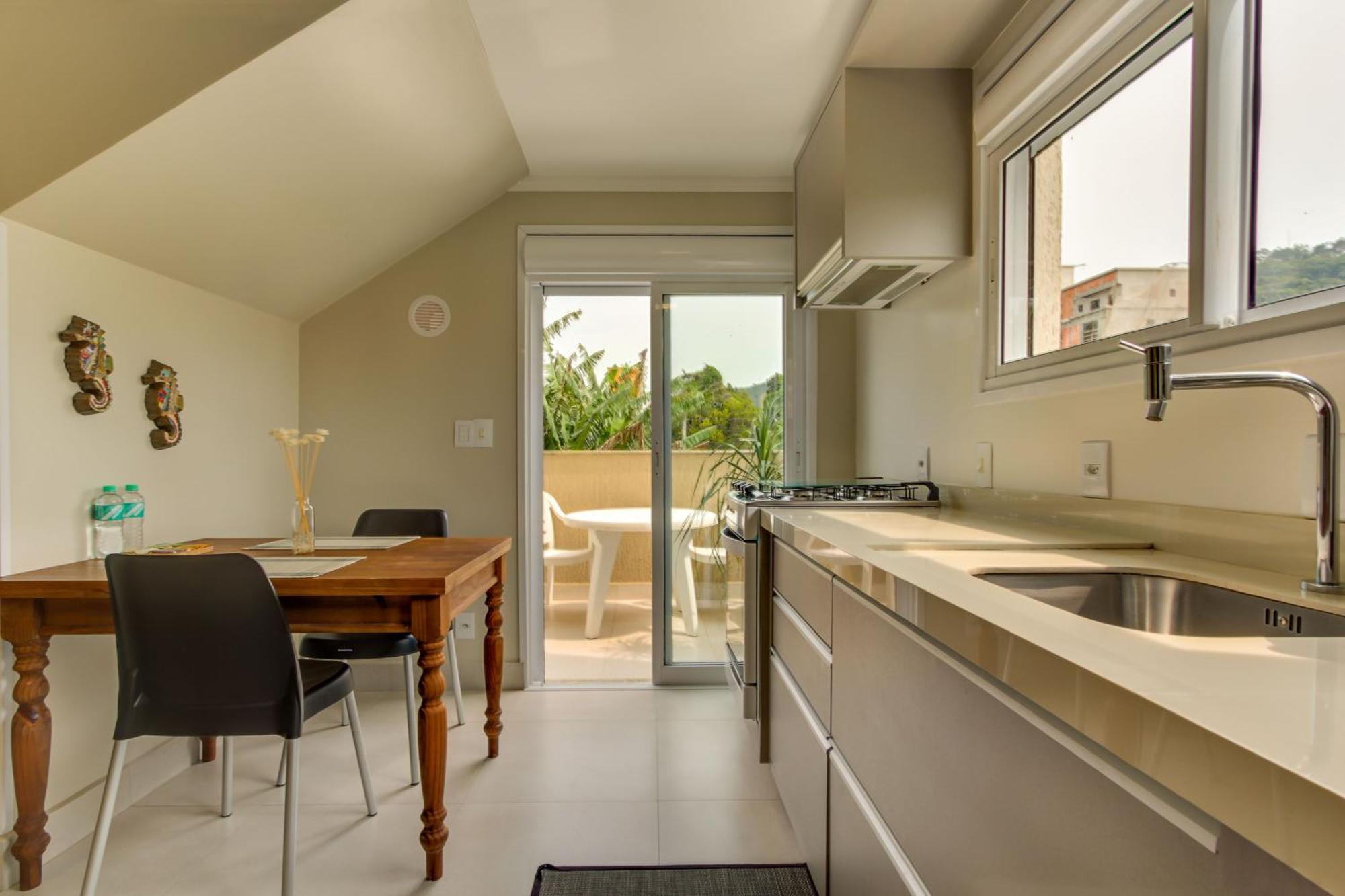 דירות בומבינאס Residencial Casa Flora מראה חיצוני תמונה