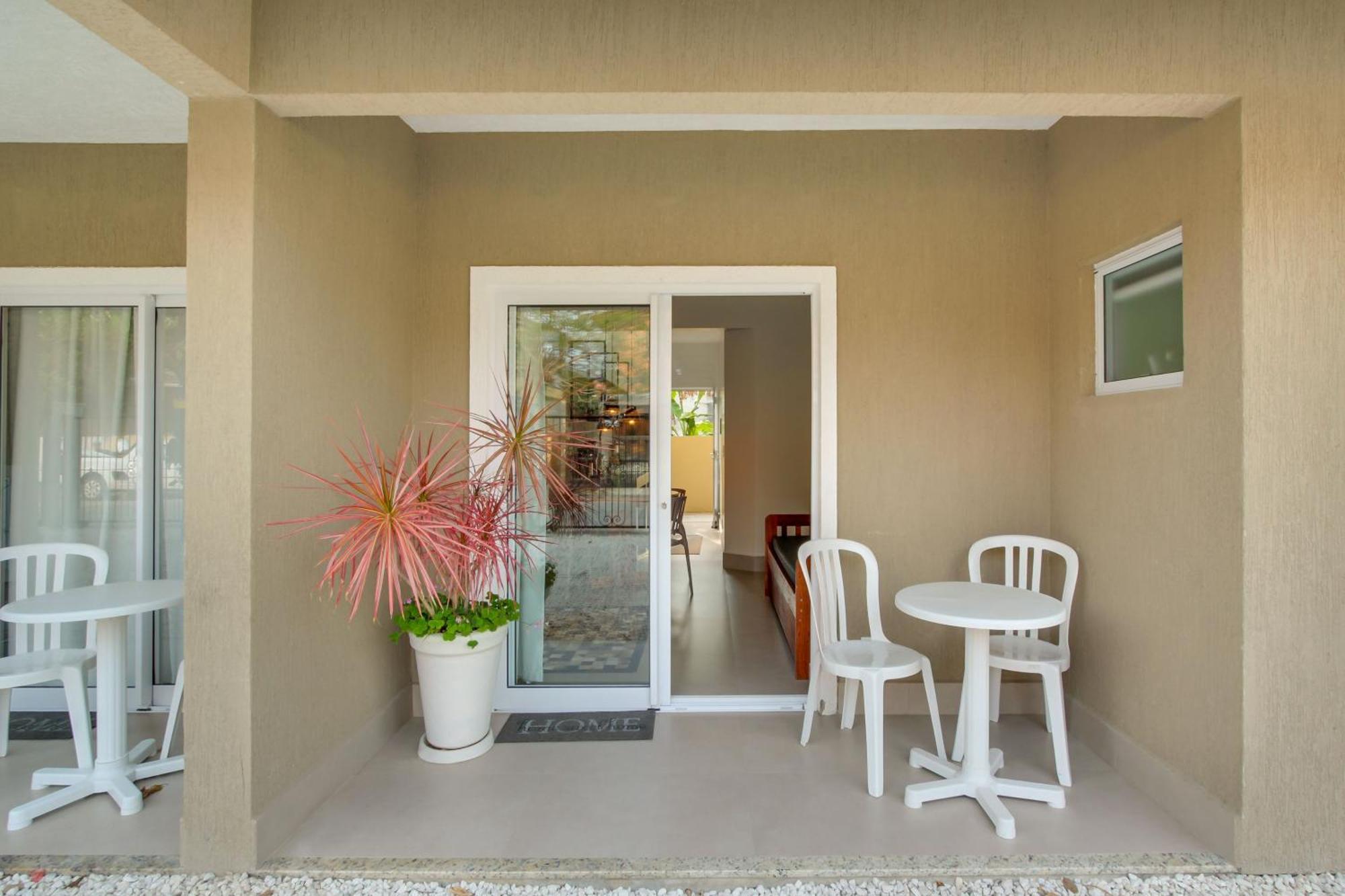 דירות בומבינאס Residencial Casa Flora חדר תמונה