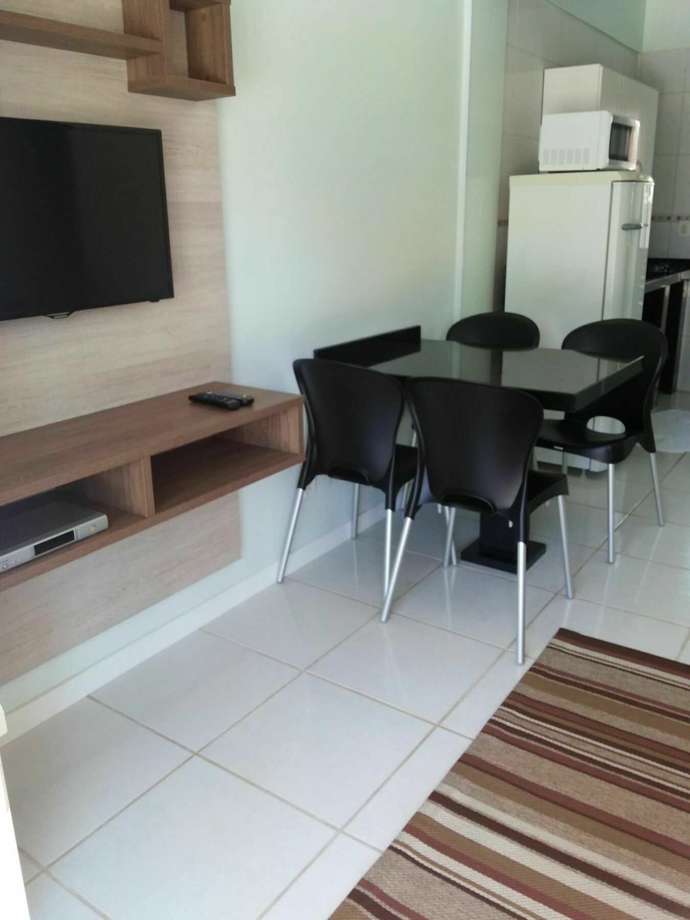 דירות בומבינאס Residencial Casa Flora מראה חיצוני תמונה
